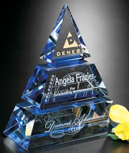 Picture of Accolade Pyramid 6"
