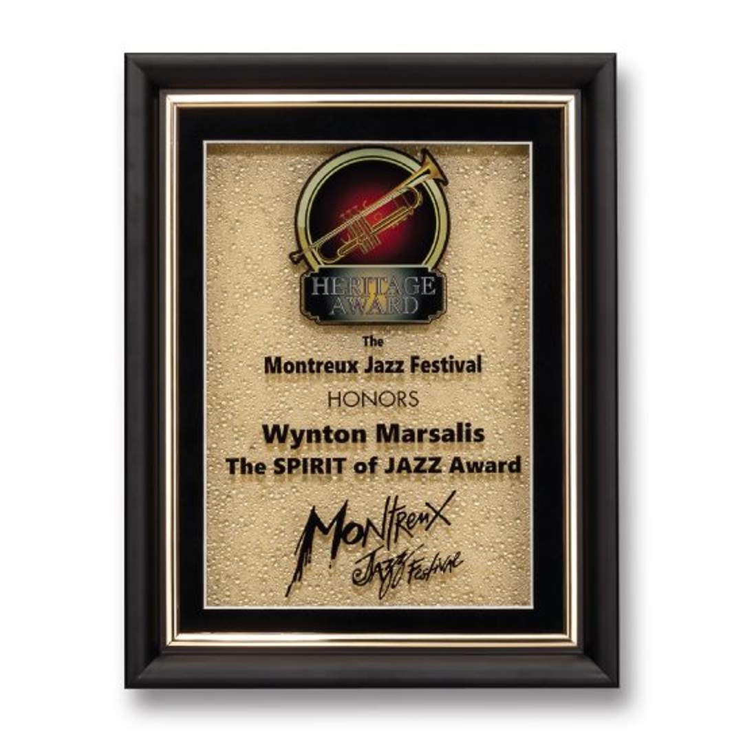 Luminesce Plaque
