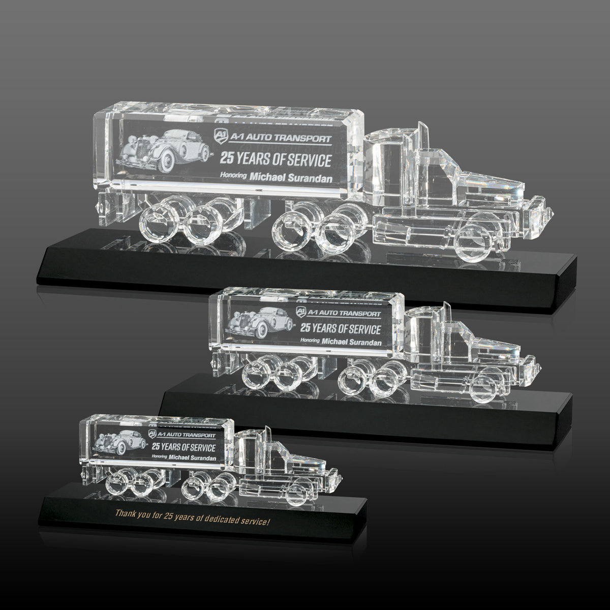 Crystal 18 Wheeler on Base 3D - Black