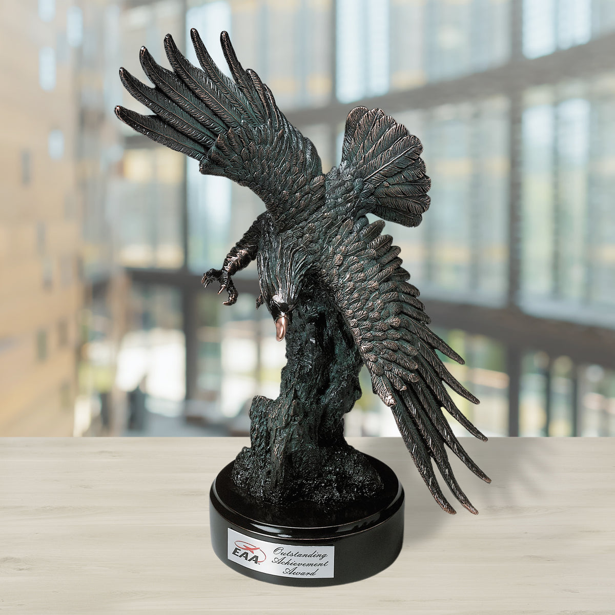 Diving Eagle 17-1/2" - Crystal D
