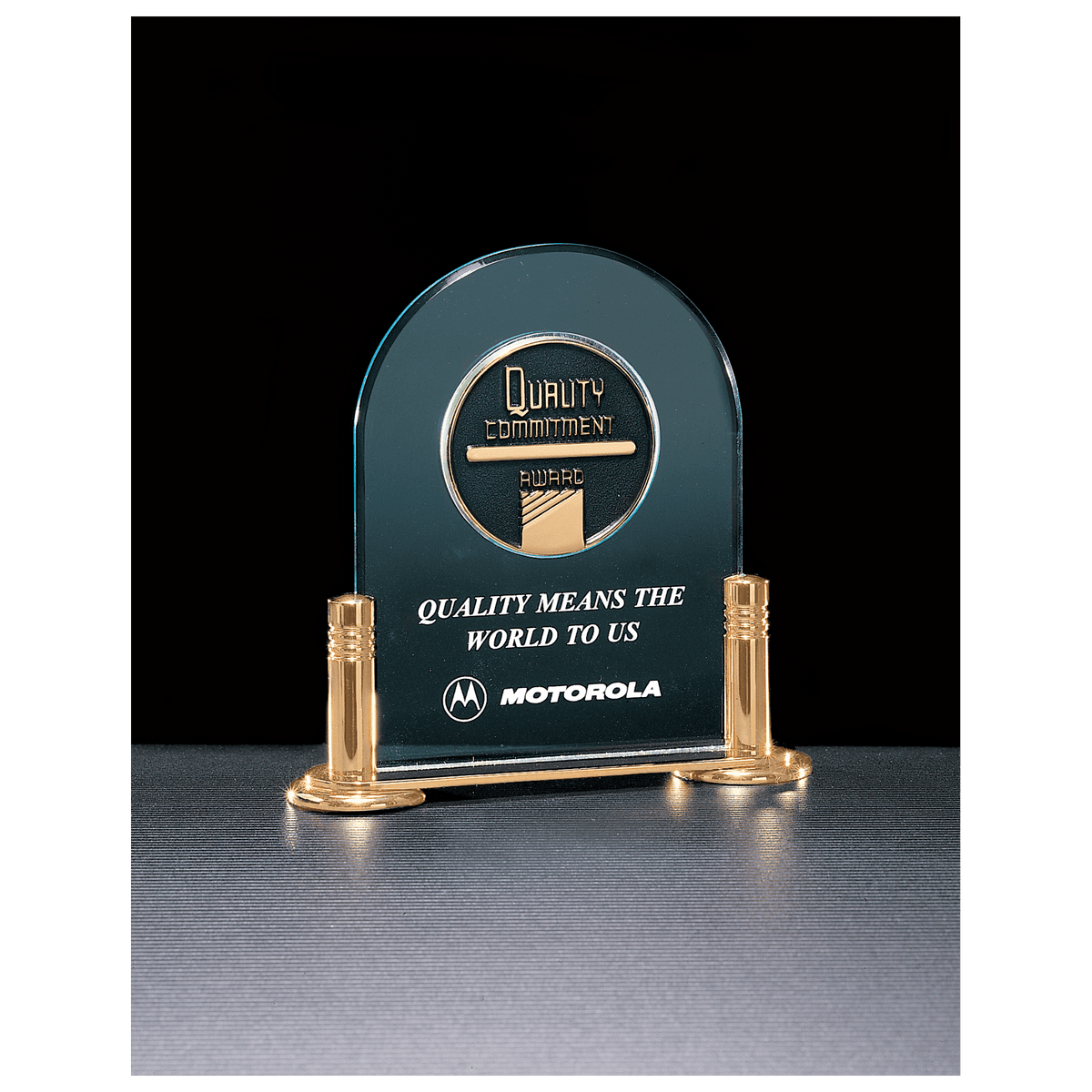 6" x 6" Airflyte Series Jade Acrylic with Gold-Plated Brass Base and 2 1/2" CAM Insert