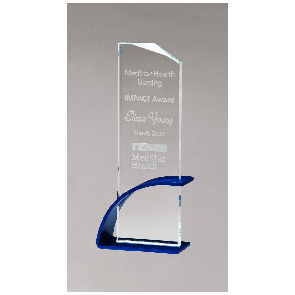3 7/8" x 8 1/2" x 1/2" Thick Blue Contemporary Clear Glass Award, Arched Base with Matte Metallic Finish
