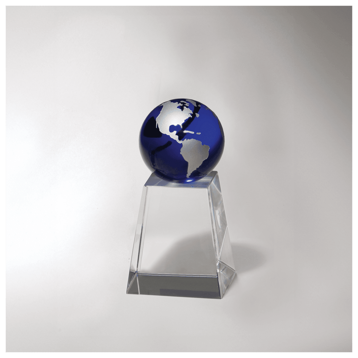2 5/8" x 5 1/4" Crystal Award with Blue Globe - Plate Not Included